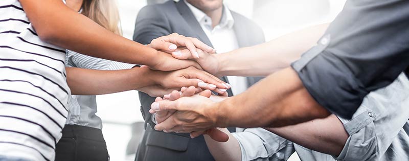 post-headers_team_hands
