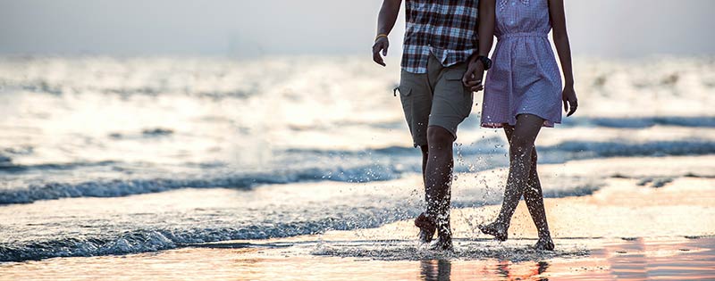 post-headers_slow_walk_beach